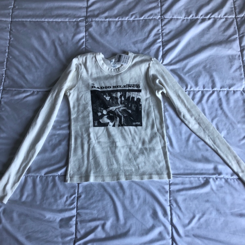 Brandy Melville Tori Radio Silence top